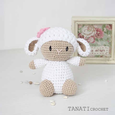 В'язана овечка Tanati Crochet