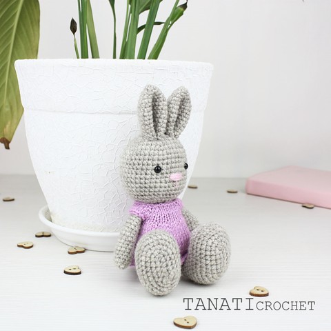 В'язаний зайчик Tanati Crochet