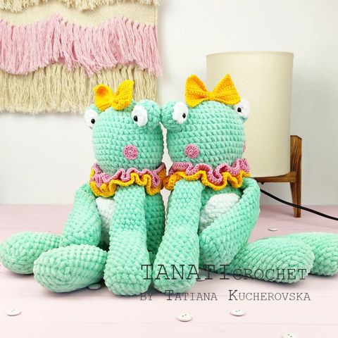 В'язана жабка Tanati Crochet